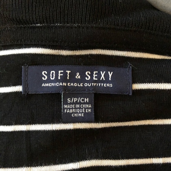 3 for 15 💕 American eagle v neck polo - Picture 2 of 2